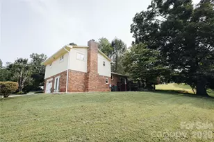 15 Golden Leaf Dr, Marion, NC 28752 - Photo 7