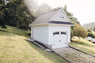 15 Golden Leaf Dr, Marion, NC 28752 - Photo 37