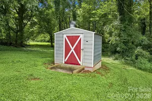 121 Rhyne St, Morganton, NC 28655 - Photo 17