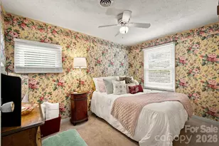 121 Rhyne St, Morganton, NC 28655 - Photo 7