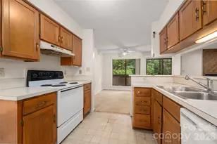 7203 Winery Ln, Charlotte, NC 28227 - Photo 17
