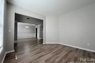 9927 Jeanette Cir, Charlotte, NC 28213 - Photo 5