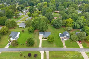 1320 Watts Dr, Charlotte, NC 28216 - Photo 27