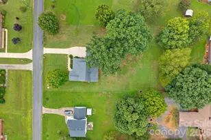 1320 Watts Dr, Charlotte, NC 28216 - Photo 7