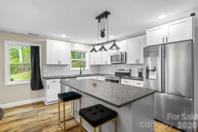 431 Judds Trail, Franklin, NC 28734 - Photo 5