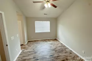 5745 Prescott Ct, Charlotte, NC 28269 - Photo 11