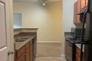 900 Vista Lake Dr, Candler, NC 28715 - Photo 5