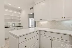 806 Cherokee Rd, Charlotte, NC 28207 - Photo 23