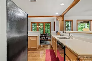 81 Creekside Wy, Burnsville, NC 28714 - Photo 15