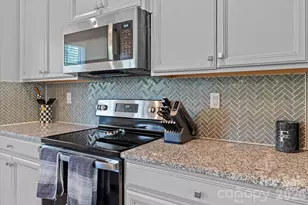 3037 Beeler Ln, Charlotte, NC 28208 - Photo 13