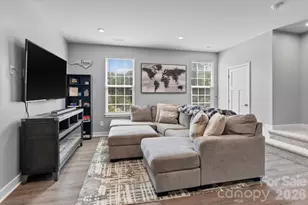 3037 Beeler Ln, Charlotte, NC 28208 - Photo 9