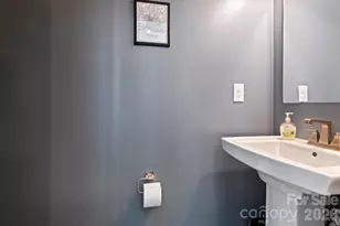 3037 Beeler Ln, Charlotte, NC 28208 - Photo 15