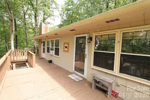 86 Pine Ridge Rd, Hendersonville, NC 28792 - Photo 5
