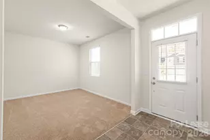 9517 Harvard Oak Ct, Charlotte, NC 28269 - Photo 5