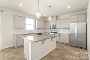 9517 Harvard Oak Ct, Charlotte, NC 28269 - Photo 11