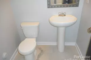7156 Pitzer Dr, Charlotte, NC 28269 - Photo 17