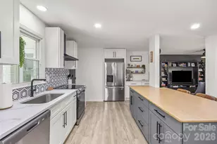 226 Vickery Dr, Charlotte, NC 28215 - Photo 13