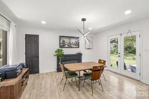 226 Vickery Dr, Charlotte, NC 28215 - Photo 15