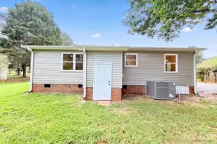 8332 Clear Meadow Ln, Charlotte, NC 28227 - Photo 5
