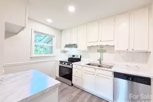 8332 Clear Meadow Ln, Charlotte, NC 28227 - Photo 13