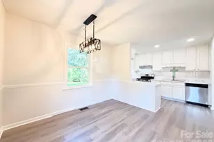 8332 Clear Meadow Ln, Charlotte, NC 28227 - Photo 7