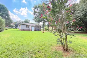 8332 Clear Meadow Ln, Charlotte, NC 28227 - Photo 15