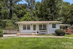 27 McGee Cir, Fairview, NC 28730 - Photo 1