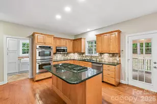 4123 Mountain Cove Dr, Charlotte, NC 28216 - Photo 11