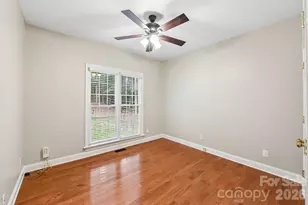 4123 Mountain Cove Dr, Charlotte, NC 28216 - Photo 15