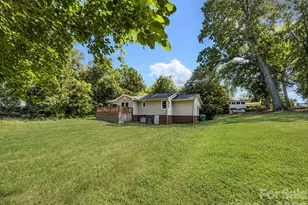 807 Yadkin St, Albemarle, NC 28001 - Photo 25