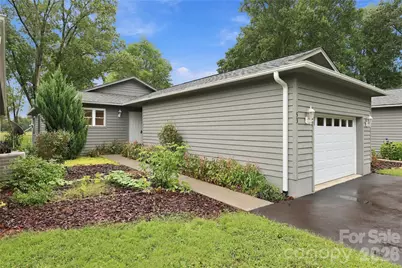 53 Southern Fairway Court #D2, Etowah, NC 28729 - Photo 3