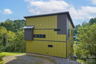 613 Salem Heights Ln, Swannanoa, NC 28778 - Photo 3
