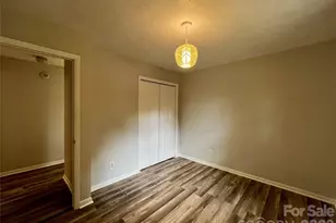 28 Fairhaven Ct, Asheville, NC 28803 - Photo 15