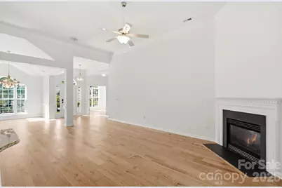 7877 Sedgebrook Drive E, Lowesville, NC 28164 - Photo 9