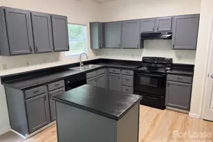 7007 Advocator Ln, Charlotte, NC 28216 - Photo 9