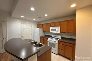 718 W Trade St, Charlotte, NC 28202 - Photo 3
