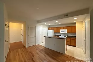 718 W Trade St, Charlotte, NC 28202 - Photo 5