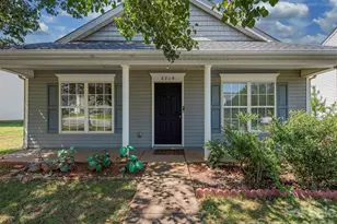 2710 Blackberry Ridge Ln, Charlotte, NC 28208 - Photo 1
