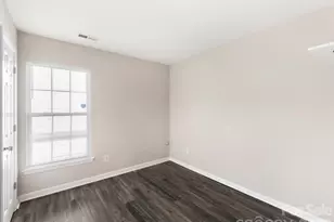 2710 Blackberry Ridge Ln, Charlotte, NC 28208 - Photo 15