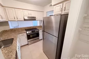 1612 Sharon Rd W, Charlotte, NC 28210 - Photo 11