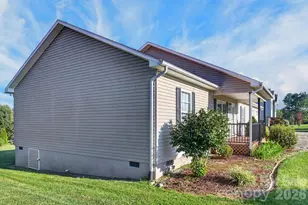 2305 Good Shepard Ct, Lenoir, NC 28645 - Photo 3