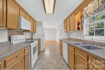 2305 Good Shepard Court, Lenoir, NC 28645 - Photo 21
