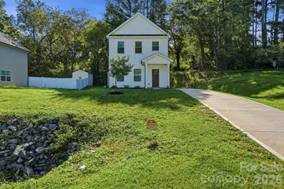 603 S 10th Street S, Bessemer City, NC 28016 - Photo 1