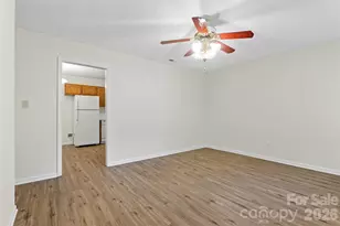610 Pennwood Ln, Charlotte, NC 28215 - Photo 3
