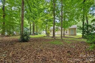 610 Pennwood Ln, Charlotte, NC 28215 - Photo 19