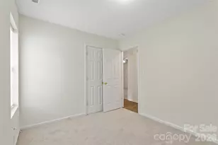 610 Pennwood Ln, Charlotte, NC 28215 - Photo 11