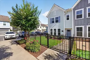 3125 Ada Ml Aly, Charlotte, NC 28205 - Photo 3