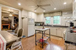 520 Esseola St, Saluda, NC 28773 - Photo 5