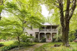 520 Esseola St, Saluda, NC 28773 - Photo 1