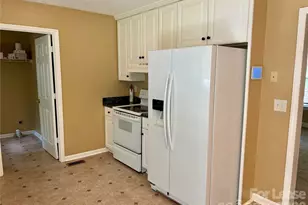 316 Springhill Ln, Maiden, NC 28650 - Photo 5